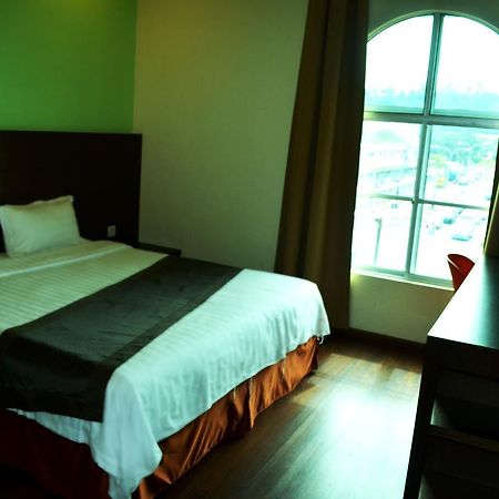 Lintas Plaza Hotel Kota Kinabalu Dış mekan fotoğraf